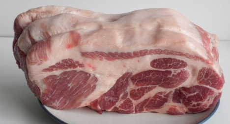 Thịt nạc vai ba chỉ Lợn đen Việt Nam